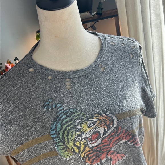 Lauren Moshi Gray Multicolor Tiger Tee - Picture 5 of 7